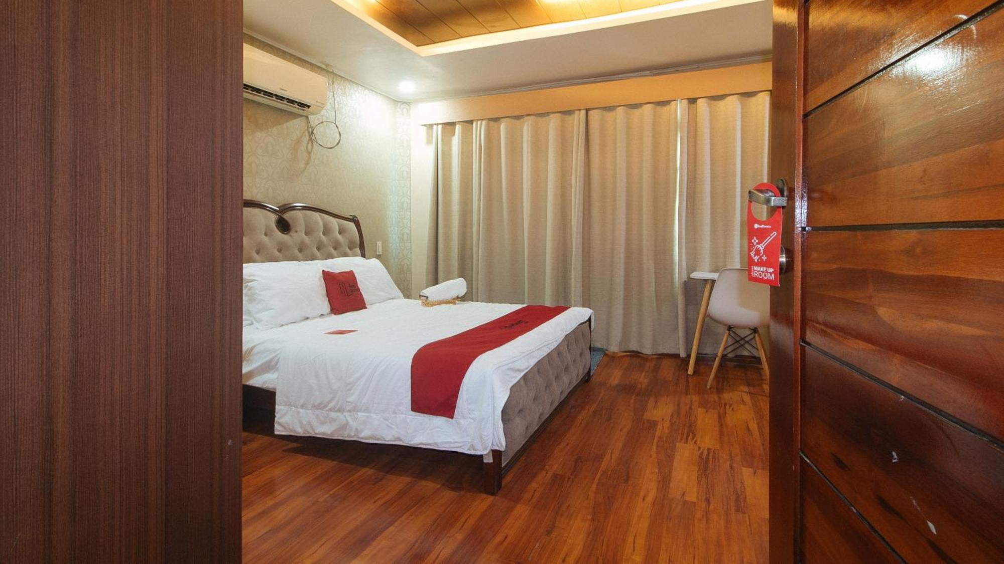 Reddoorz Hostel @ St. Paul Village Lapulapu Dış mekan fotoğraf